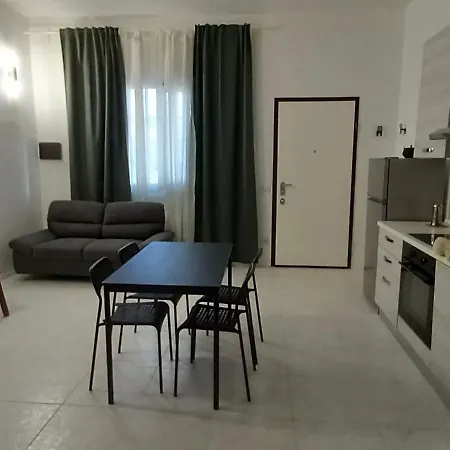 דירה Monolocale Centrale ראבנה