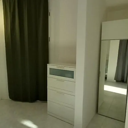 דירה Monolocale Centrale ראבנה